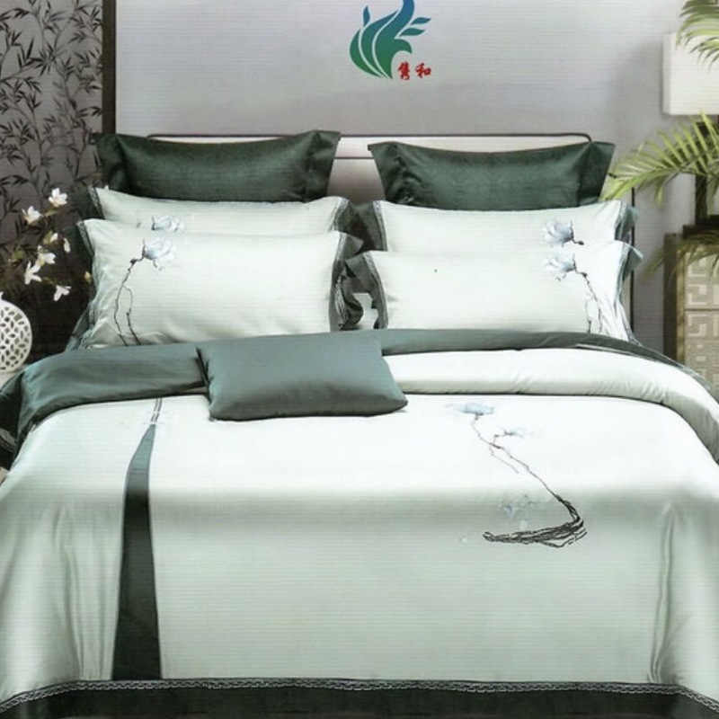 小鸟体育60贡缎绣花四件套（菩提绿）